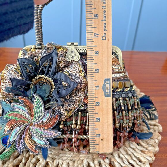 Chicos  Embellished Floral Clutch /Handbag‎ Beads, Sequins, Feathers Vintage - Picture 10 of 12